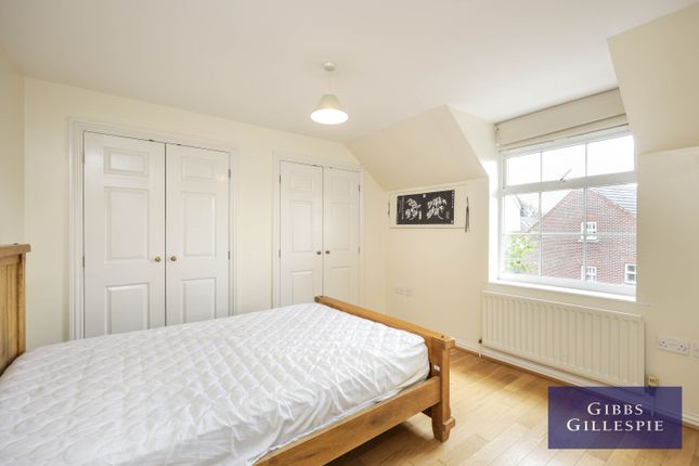 4, Harlech Gardens, Pinner photo 4