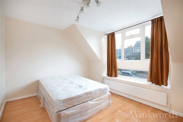68, Ludwick Mews, London photo 5
