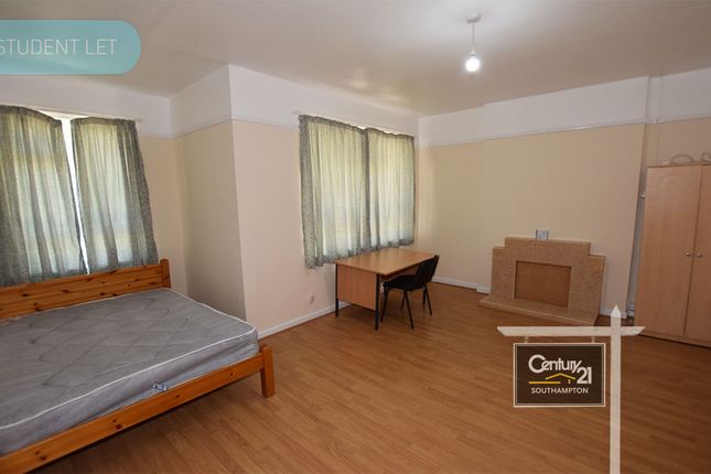 Flat 3,  66, Portswood Road, SOUTHAMPTON photo 5