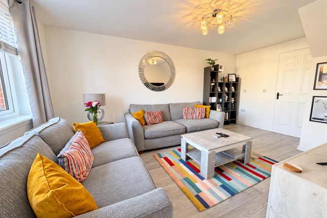 Todhills Place, Glasgow photo 3