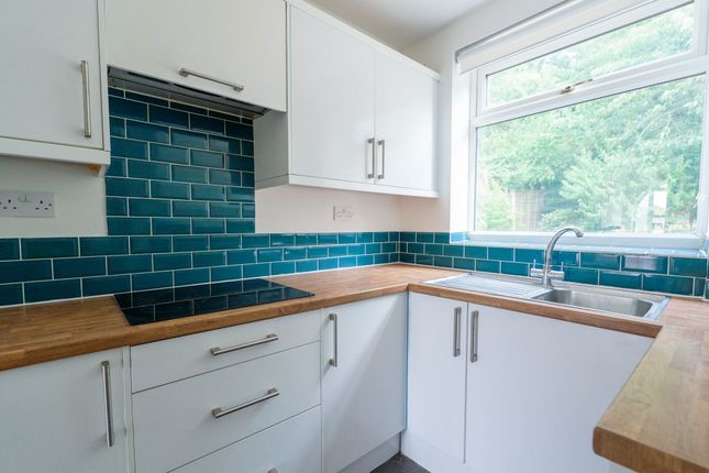 54 Newland Park Drive, York photo 5