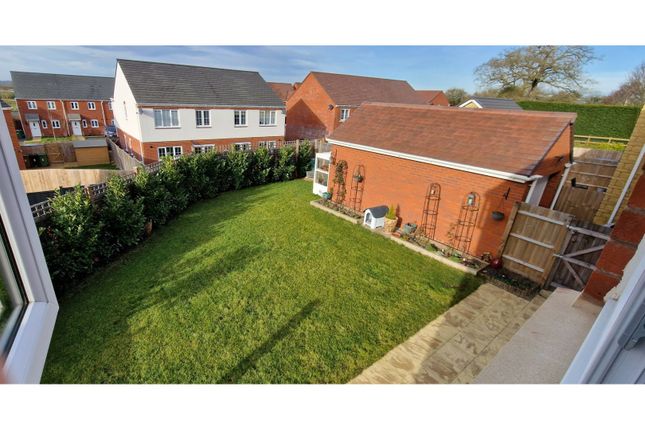 Detached house for sale in Ebbsworth Lane - Shrivenham, Swindon