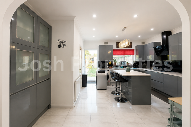 Lancing Road, Ilford photo 4
