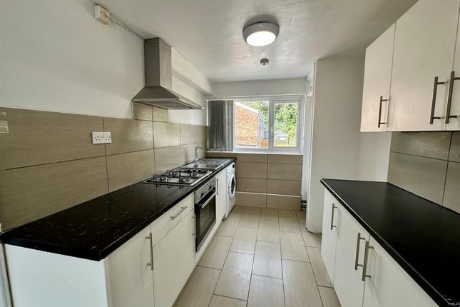 20, Denis Close, Leicester photo 2