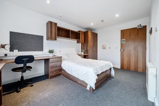 Pen F3 Accessible Bedroom Desk 6763755E2744B-12268