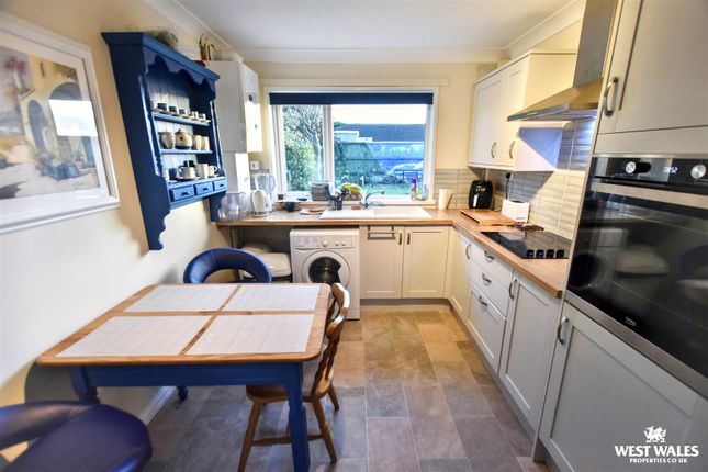 62, Fleming Way, Milford Haven photo 3