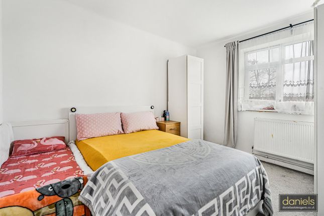 11 Bedford Court, Harrowdene Road, WEMBLEY photo 3