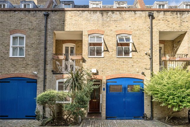 Town house for sale in Rutland Mews, St Johns Wood, London