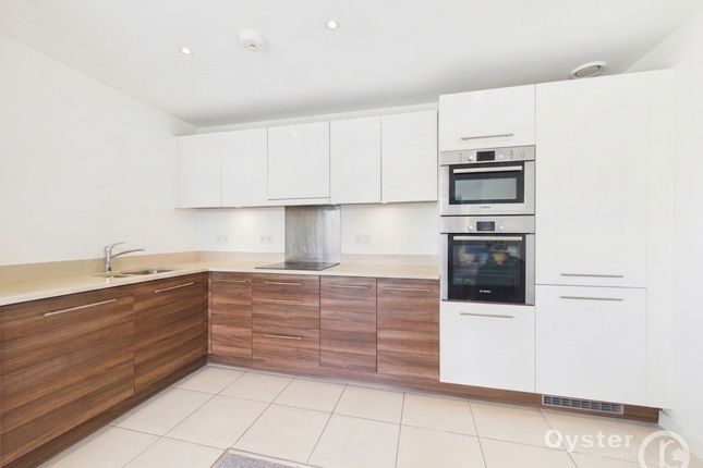 20 Monarch Court, Stanmore photo 3
