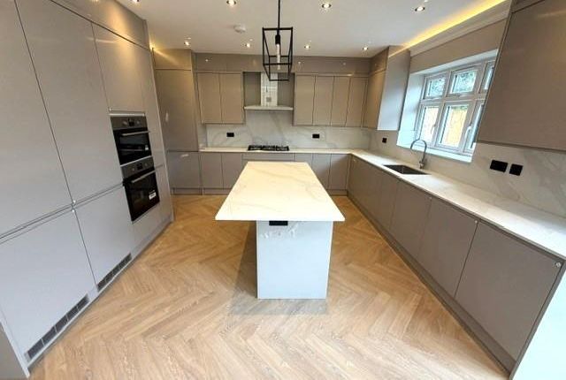 9, Beech Walk, Mill Hill photo 2