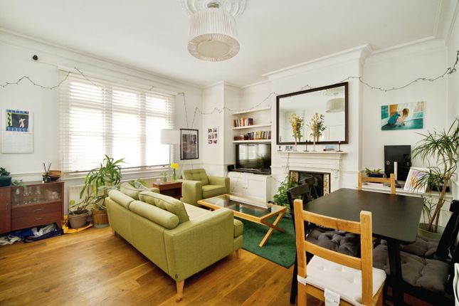 Flat 3, 19, Cranley Gardens, London photo 2