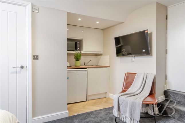 Room 5, 9-11, West Gate, Mansfield photo 4