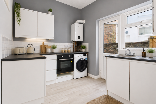 Ground Floor Flat, 40 Lyndhurst Road, Hove photo 4