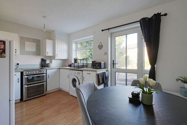 5, Charnwood Court, Sheffield photo 2