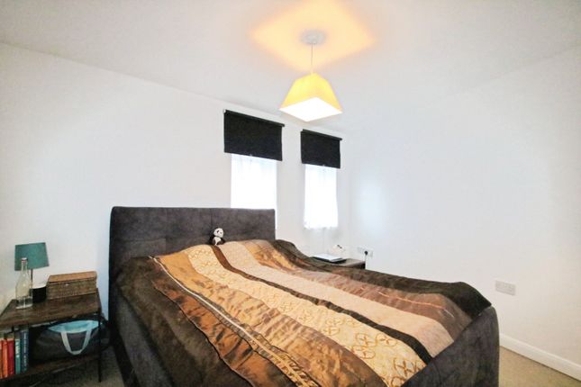 The Barn Loft, Flat 2, Sussex Road, South Croydon photo 5