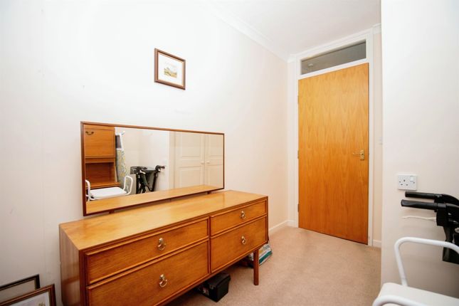 Flat for sale in Victoria Street, Weymouth
