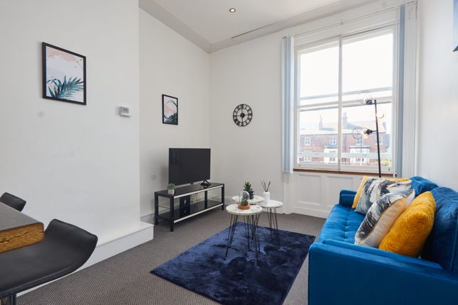 Flat to rent in Blenheim Terrace, Leeds