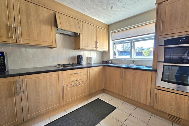 80, Lilliesfield Avenue, Gloucester photo 2