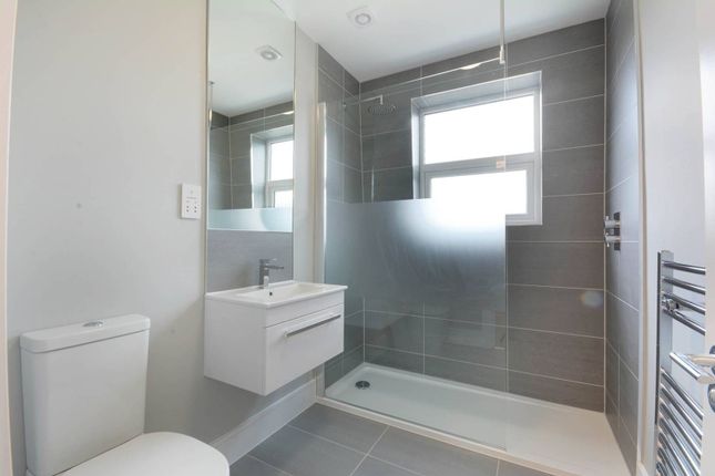 Terraced house for sale in Searles Road, Elephant And Castle, London