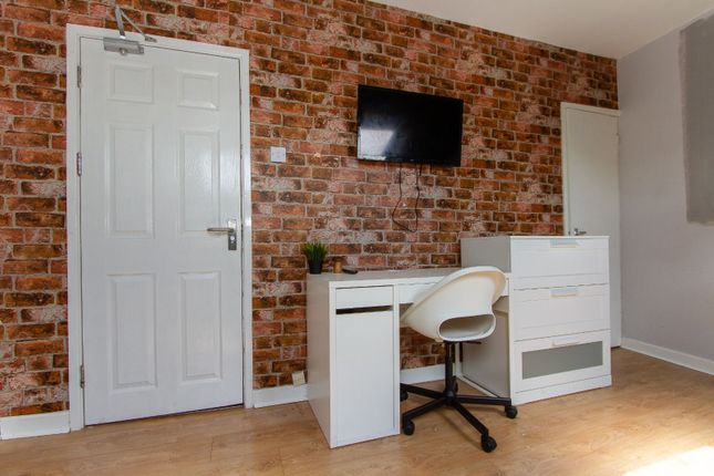 145 Far Gosford street, Coventry photo 5