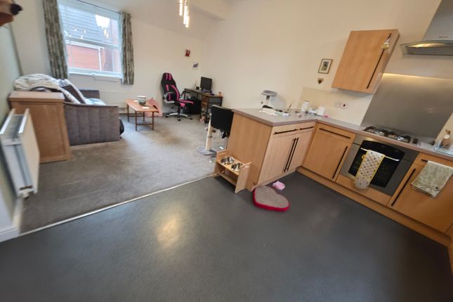 Redrock Crescent, Stoke-on-Trent photo 5