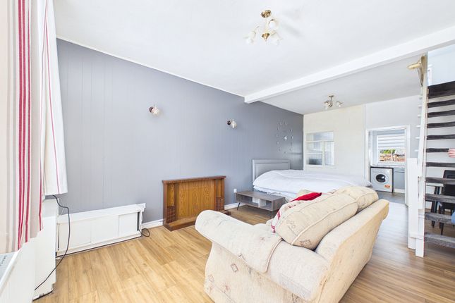 230, Reginald Road, St Helens photo 2