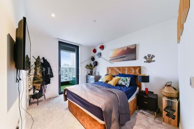 Flat for sale in Hobart Building, Wardian, Canary Wharf