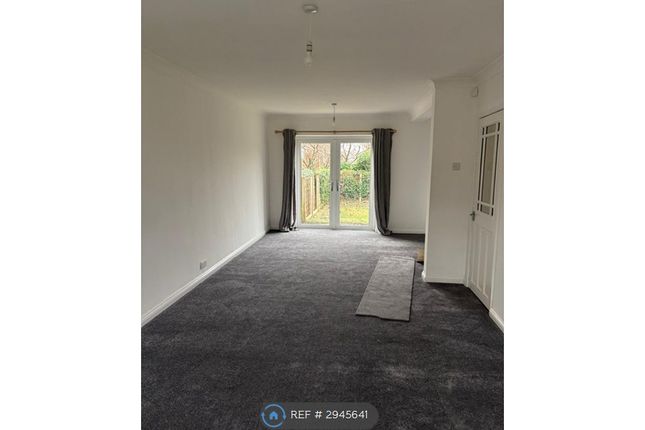 Brushes Road, Stalybridge photo 3