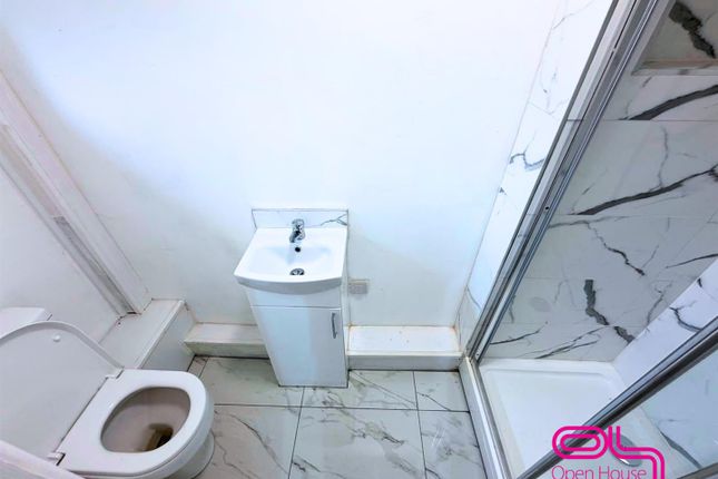 Flat 2, 66, St. Georges Road, Bolton photo 4
