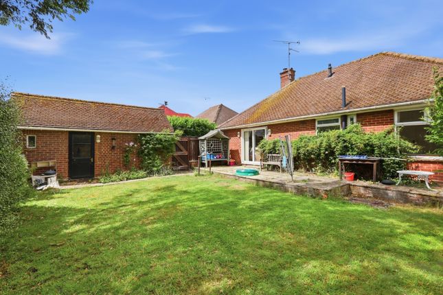 28, Pine Drive, Essex photo 2