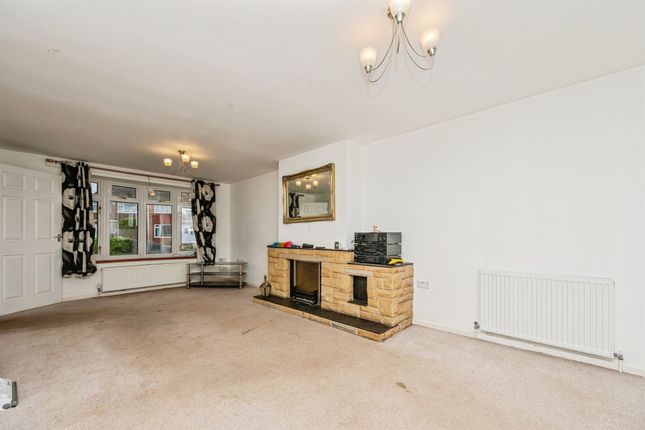 39, Lea Wood Grove, Kidderminster photo 2