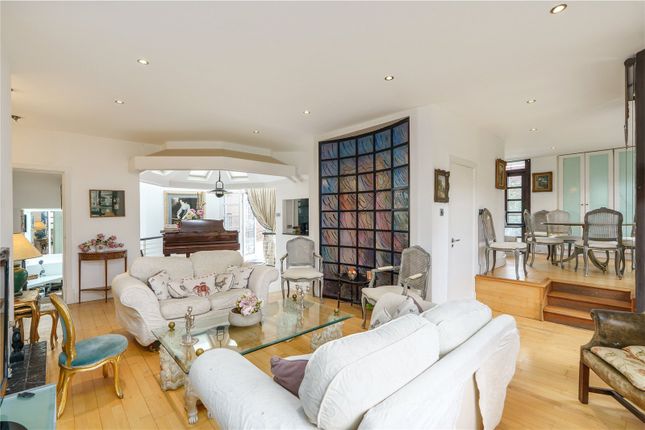 20, Rochester Mews, London photo 2