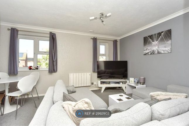 Invicta Court, Milton Regis, Sittingbourne photo 2