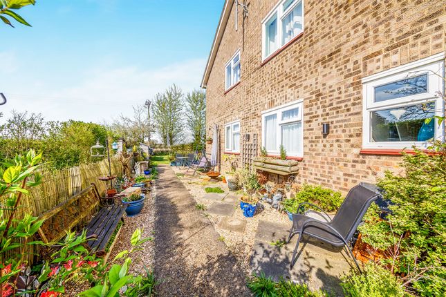 Flat for sale in Letty Green, Letty Green, Hertford