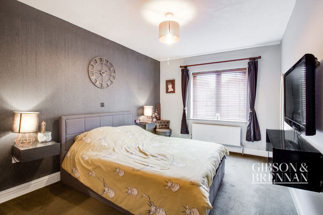 Flat for sale in Station Approach, Hockley