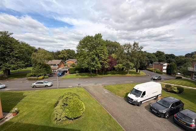 Flat 10, Hillside Court, 2, Hill Side, Greater Manchester photo 4