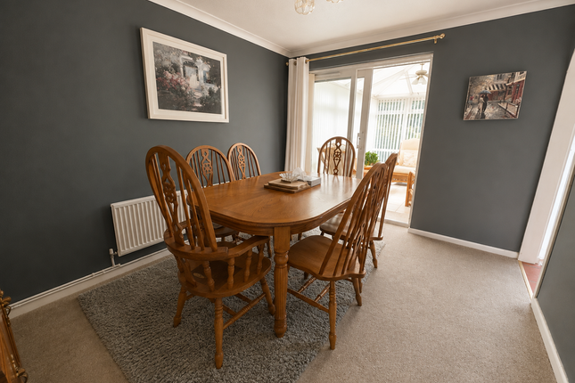 37, Pendennis Close, Plymouth photo 4