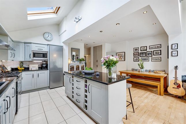 Live In Dining Kitchen