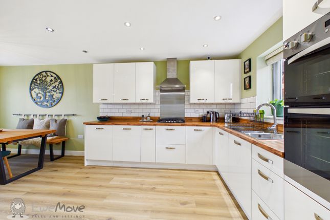11, WILSON WAY, BURTON-ON-TRENT photo 3
