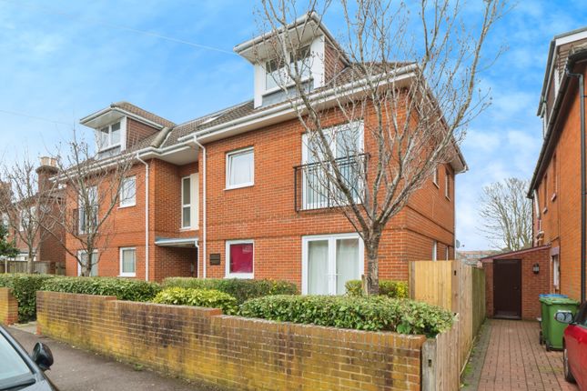 Flat for sale in Firgrove Road, Southampton, Hampshire