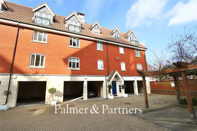 1-bed flat on 11, Neptune Square, Suffolk, £135,000