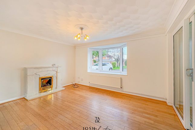 34, St Dominics Way, Manchester photo 4
