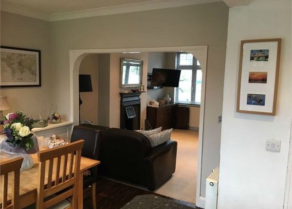 116, Green Lanes, West Ewell, Epsom photo 3