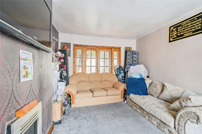 3, Middlesex Drive, Greater Manchester photo 3