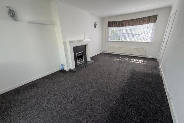 36, Plumpton Gardens, BRADFORD photo 4