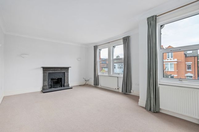 40 Hendham Road, London photo 4
