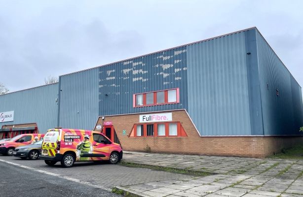 Warehouse to let in Unit 12, Stafford Park 12, Telford, Shropshire