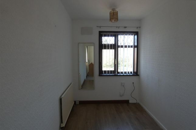 Bedroom 4.Jpg