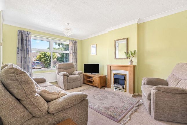 51, Sycamore Lane, Ely photo 2