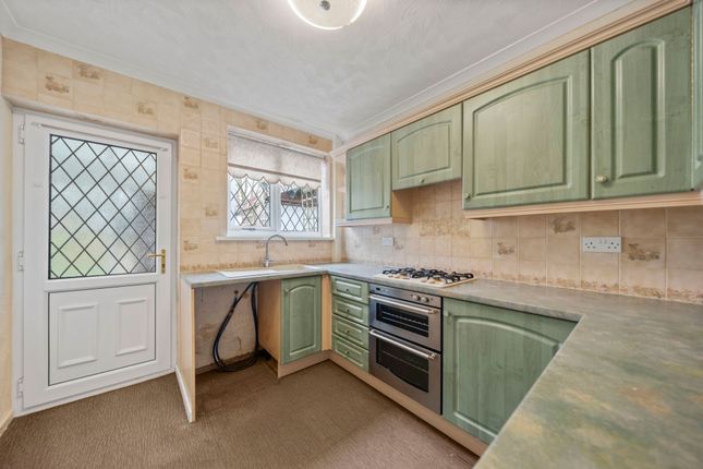 13 Hillside Avenue, Newton-Le-Willows photo 3